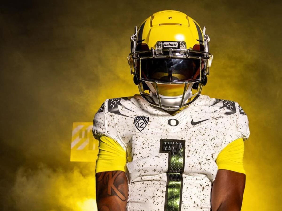 Dakorien Moore – Oregon football